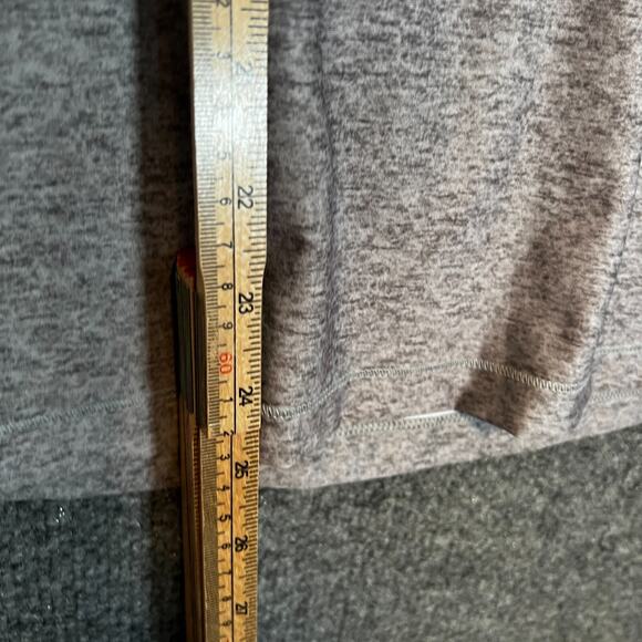 Under Armour Shirt Womens Medium Gray Superman Superwoman Compression Fitted NEW - Picture 4 of 8